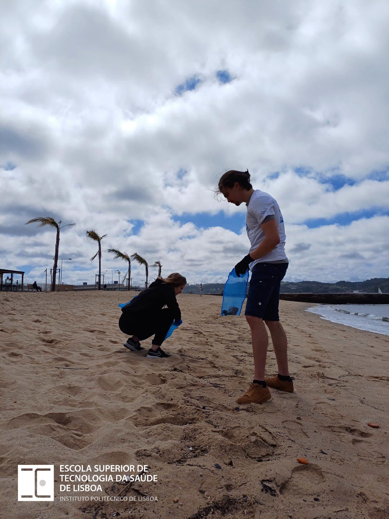 limpeza praia algés2024